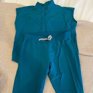 FIGS BUNDLE- TEAL COLOR.